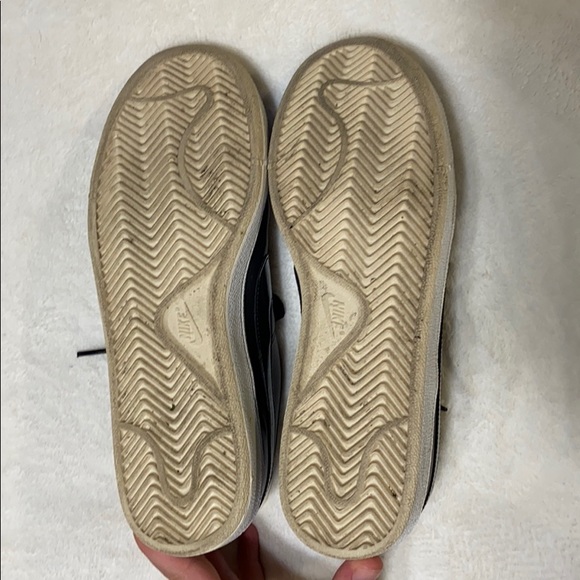 Nike Leather Sneakers - Picture 4 of 5